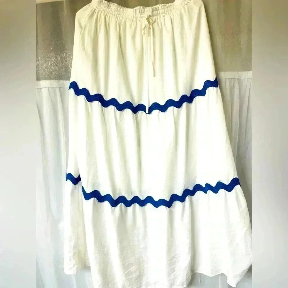 Set skirt & top with ricrac trim, lined, unbranded pockets small